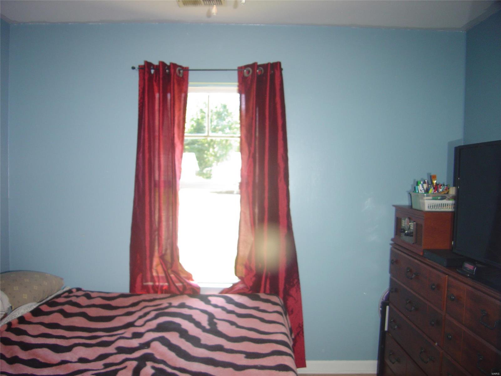 2809 Maryville Road Granite City, IL 62040 - Photo 12 of 22 Gallery Image 12