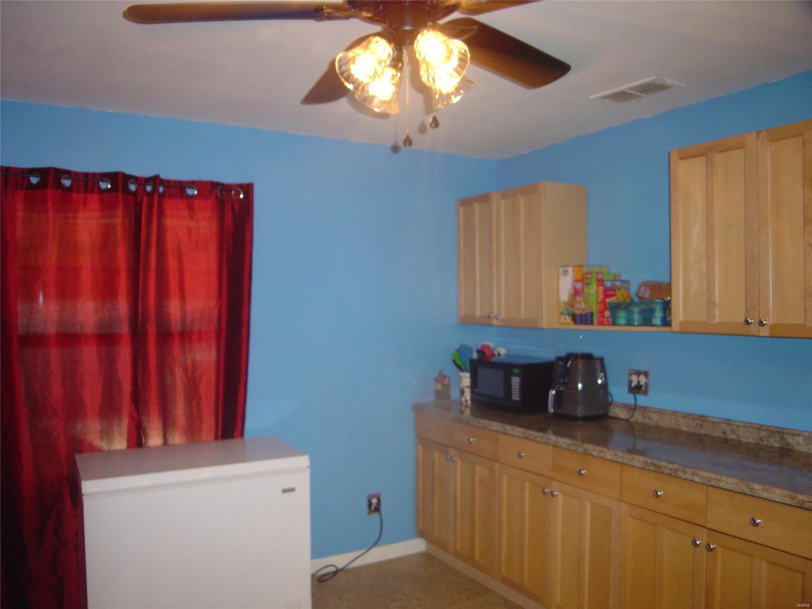 2809 Maryville Road Granite City, IL 62040 - Photo 21 of 22 Gallery Image 21