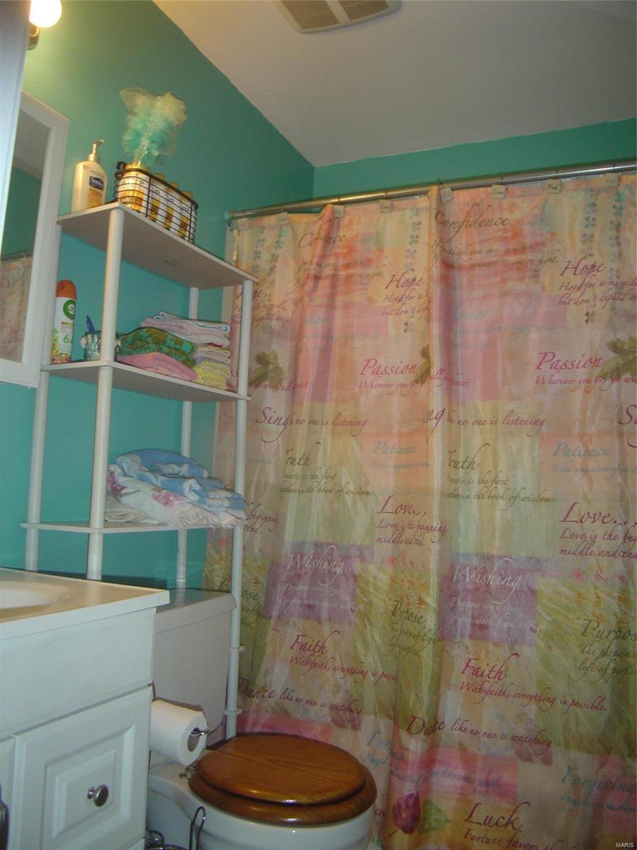 2809 Maryville Road Granite City, IL 62040 - Photo 4 of 22 Gallery Image 4