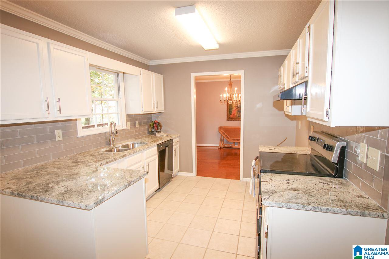 2415 Royal Lane Pelham, AL 35124 - Photo 13 of 33