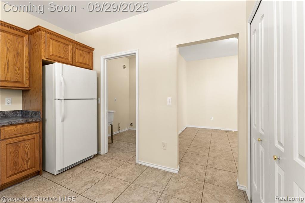 19236 West Eleven Mile Road Lathrup Village, MI 48076 - Photo 11 of 39