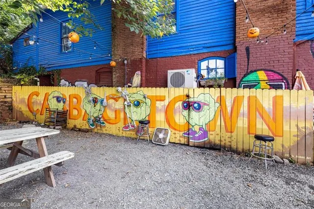 a car parked in front of a building