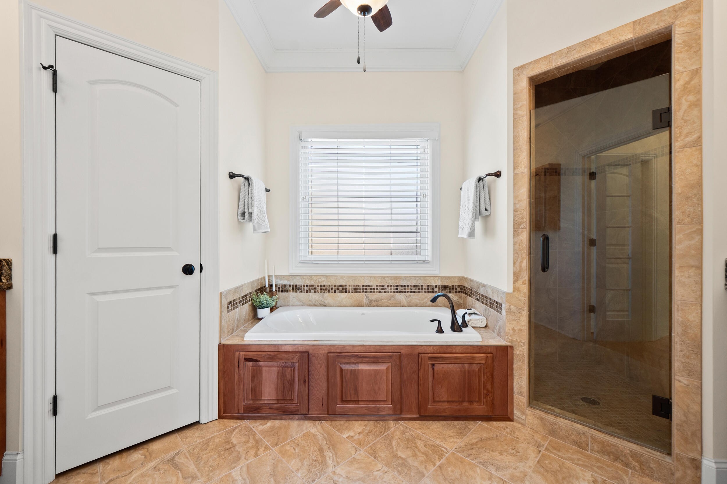 8982 Rostis Lane Chattanooga, TN 37421 - Photo 15 of 30 Primary Bath