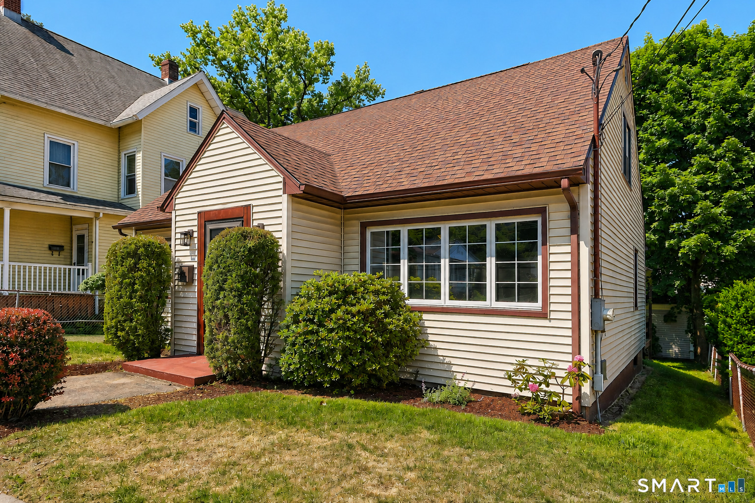 11 Winter Street Ansonia, CT 06401 - Photo 2 of 40