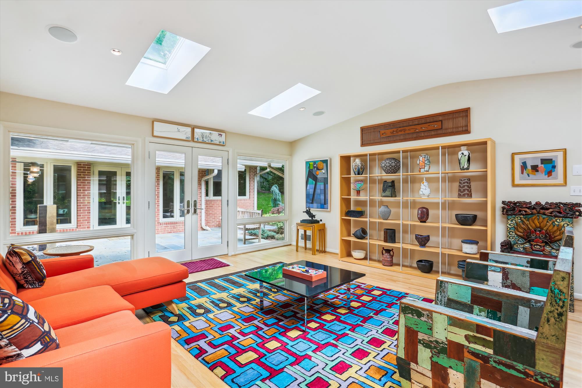 9517 Starmont Road Bethesda, MD 20817 - Photo 17 of 65 Sun-Drenched Living Room