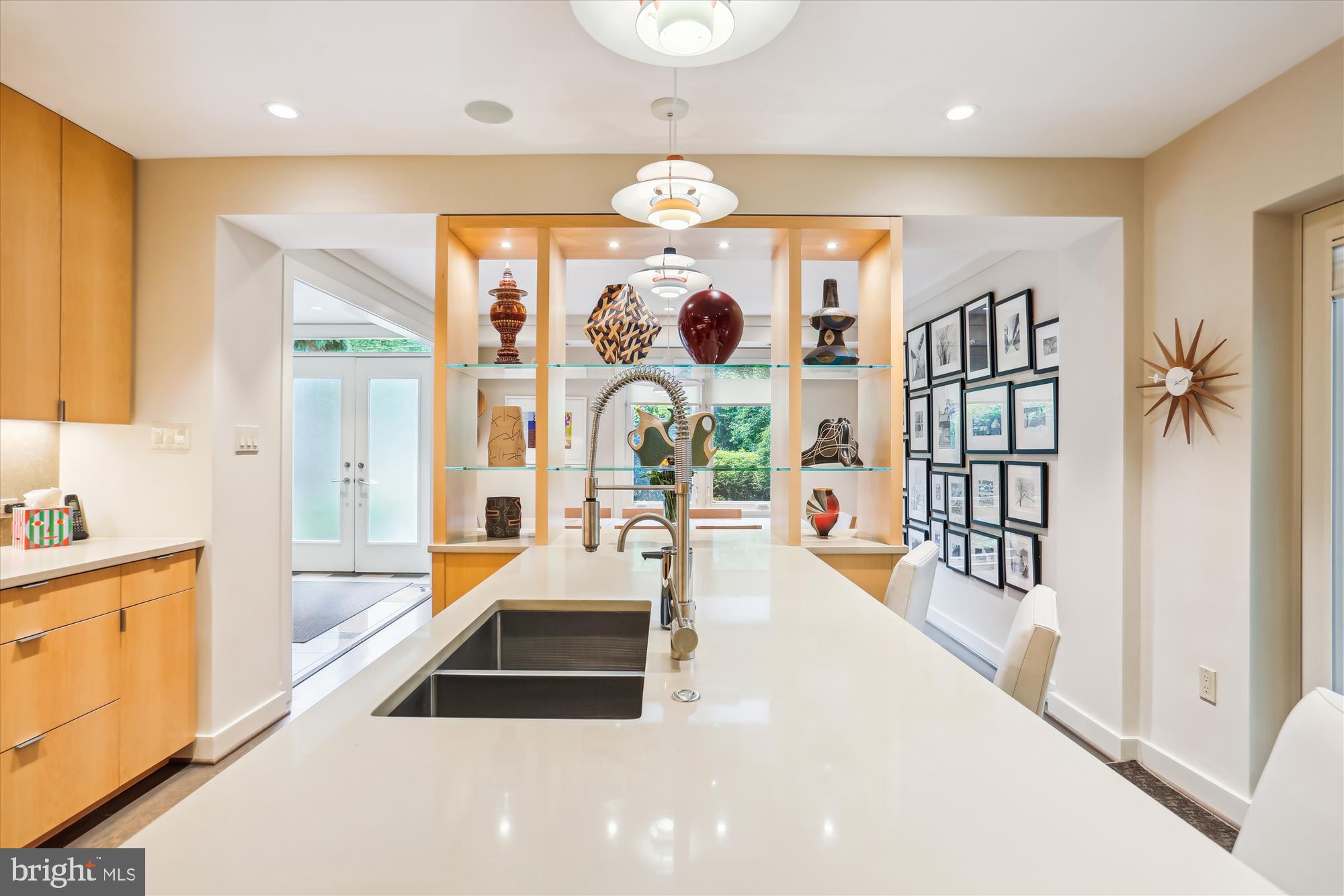 9517 Starmont Road Bethesda, MD 20817 - Photo 3 of 65 Exquisite Quartz Counters