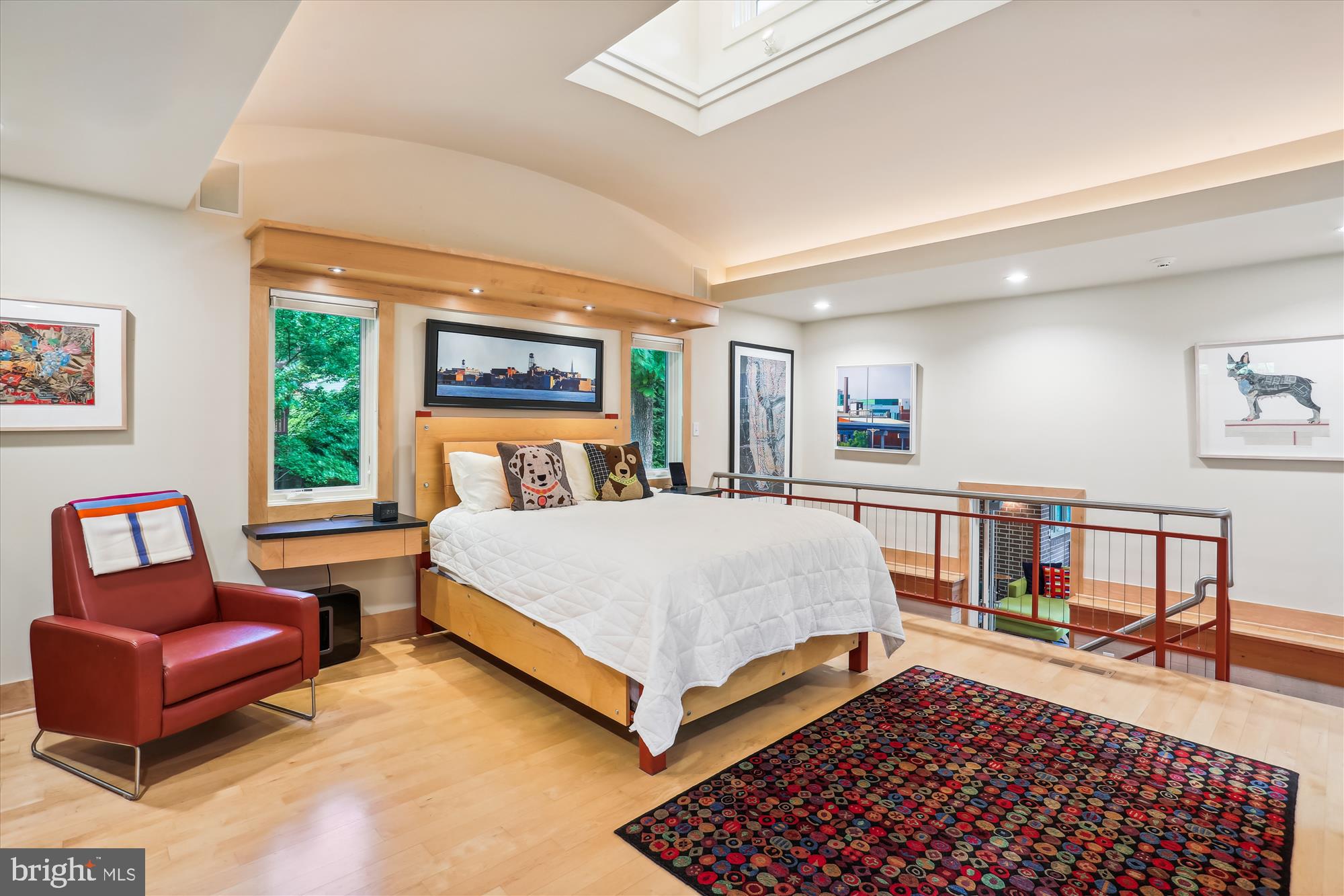 9517 Starmont Road Bethesda, MD 20817 - Photo 31 of 65 Primary Bedroom Suite with a Sleek Design