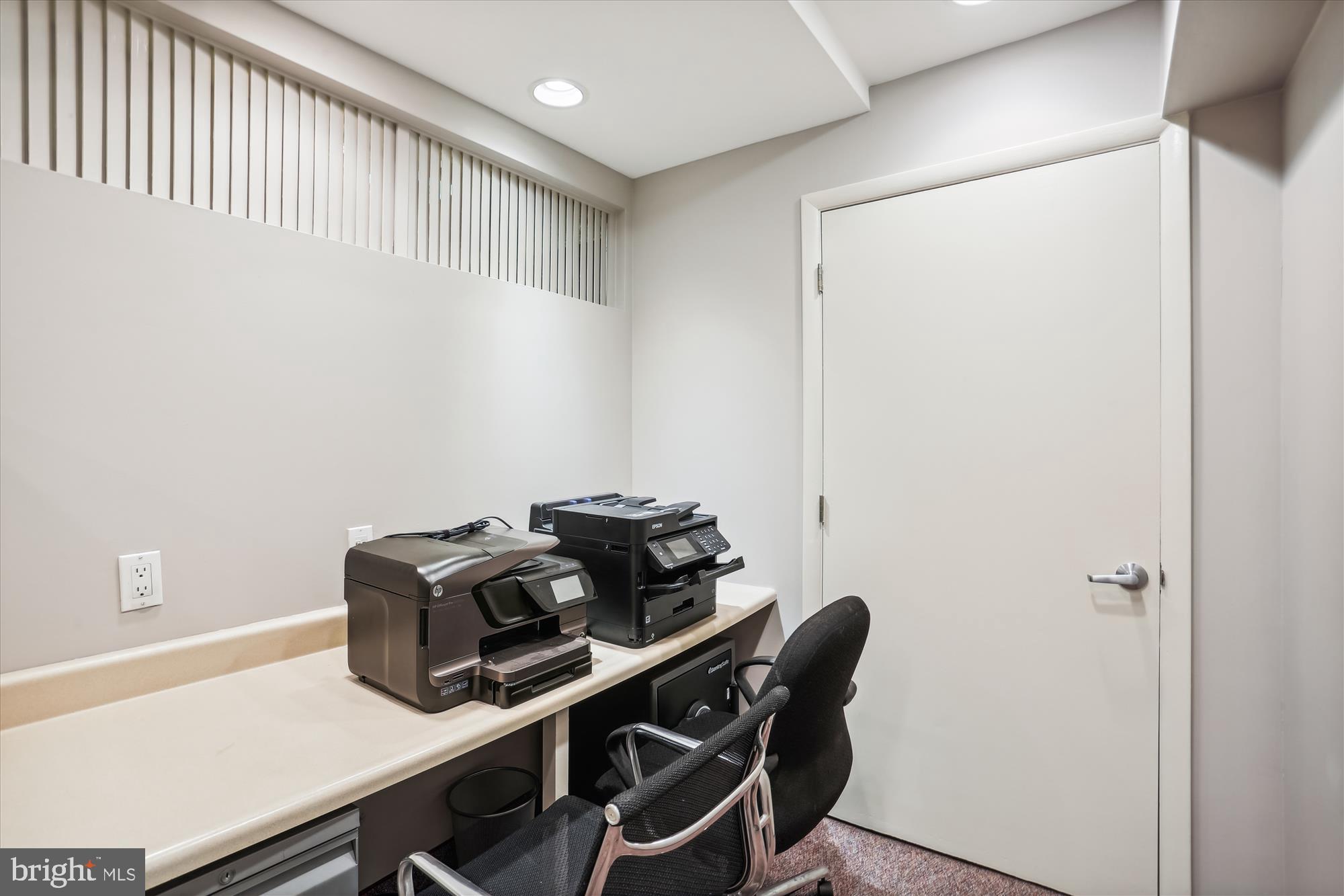 9517 Starmont Road Bethesda, MD 20817 - Photo 48 of 65 Office Area