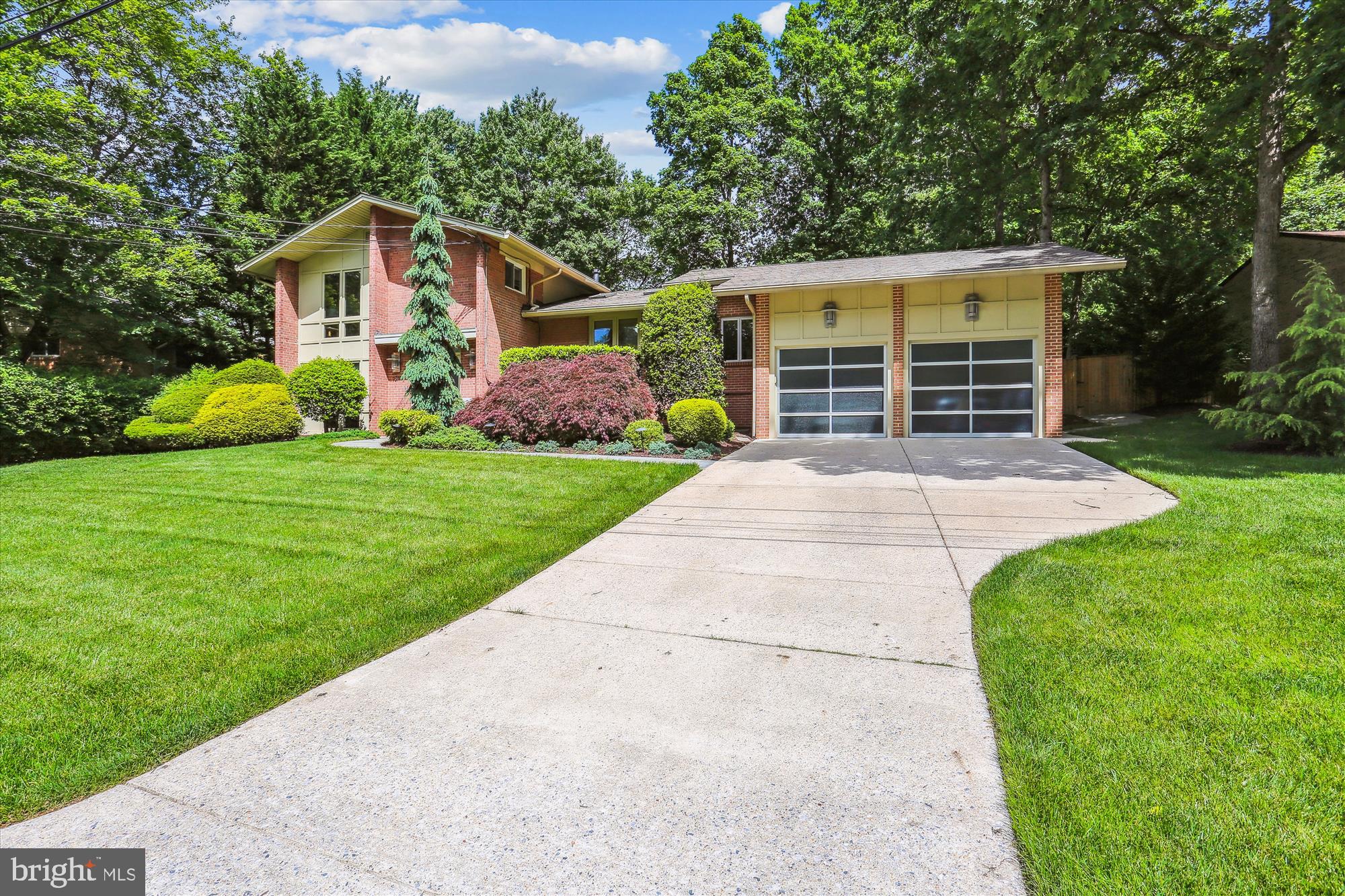 9517 Starmont Road Bethesda, MD 20817 - Photo 49 of 65 Exterior Front
