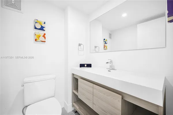 $2,200 | 250 180th Drive, Unit 554, Sunny Isles Beach, FL 33160