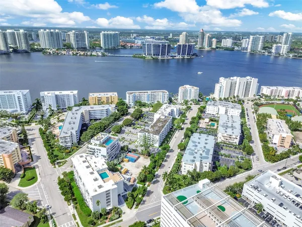 $2,200 | 250 180th Drive, Unit 554, Sunny Isles Beach, FL 33160