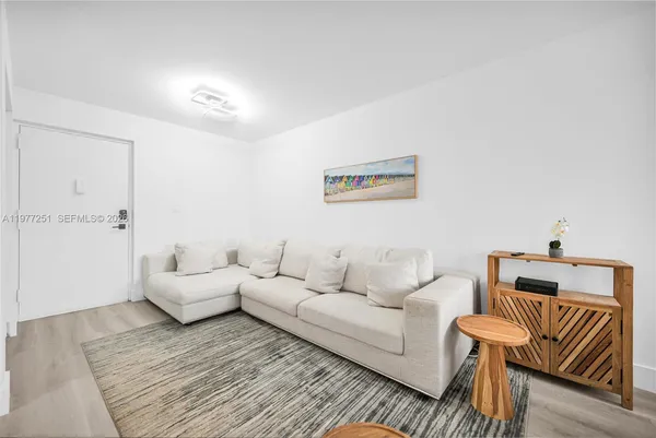 $2,200 | 250 180th Drive, Unit 554, Sunny Isles Beach, FL 33160