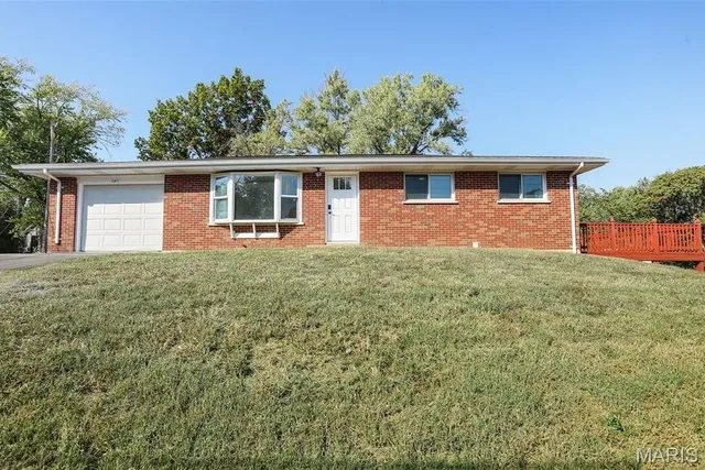 $289,900 | 5211 Hunning Road, High Ridge, MO 63049