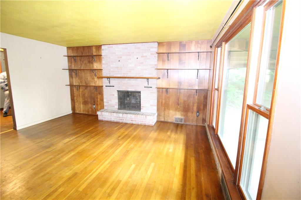 65 Munntown Road Eighty Four, PA 15330 - Photo 2 of 20 Gallery Image 2