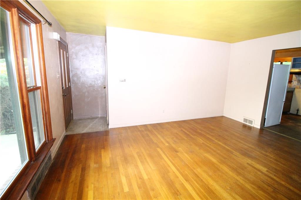 65 Munntown Road Eighty Four, PA 15330 - Photo 4 of 20 Gallery Image 4