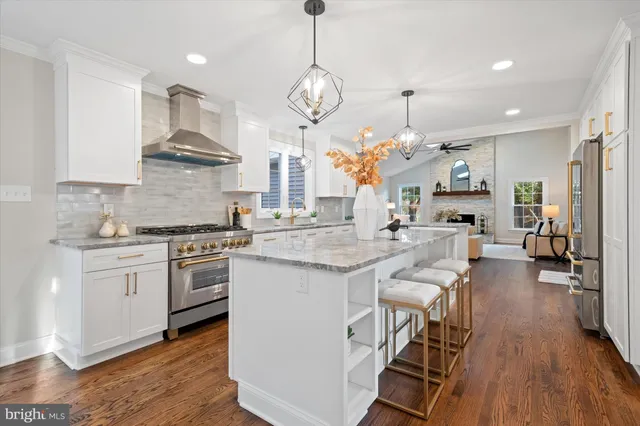 $1,050,000 | 3 Ashleaf Court, Hockessin, DE 19707