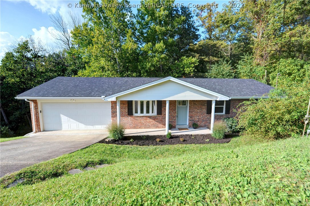19 Barrington Road Nitro, WV 25143 - Photo 2 of 30 Gallery Image 2