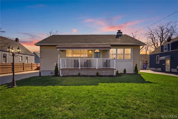 $270,000 | 28 Covington Drive, West Seneca, NY 14220