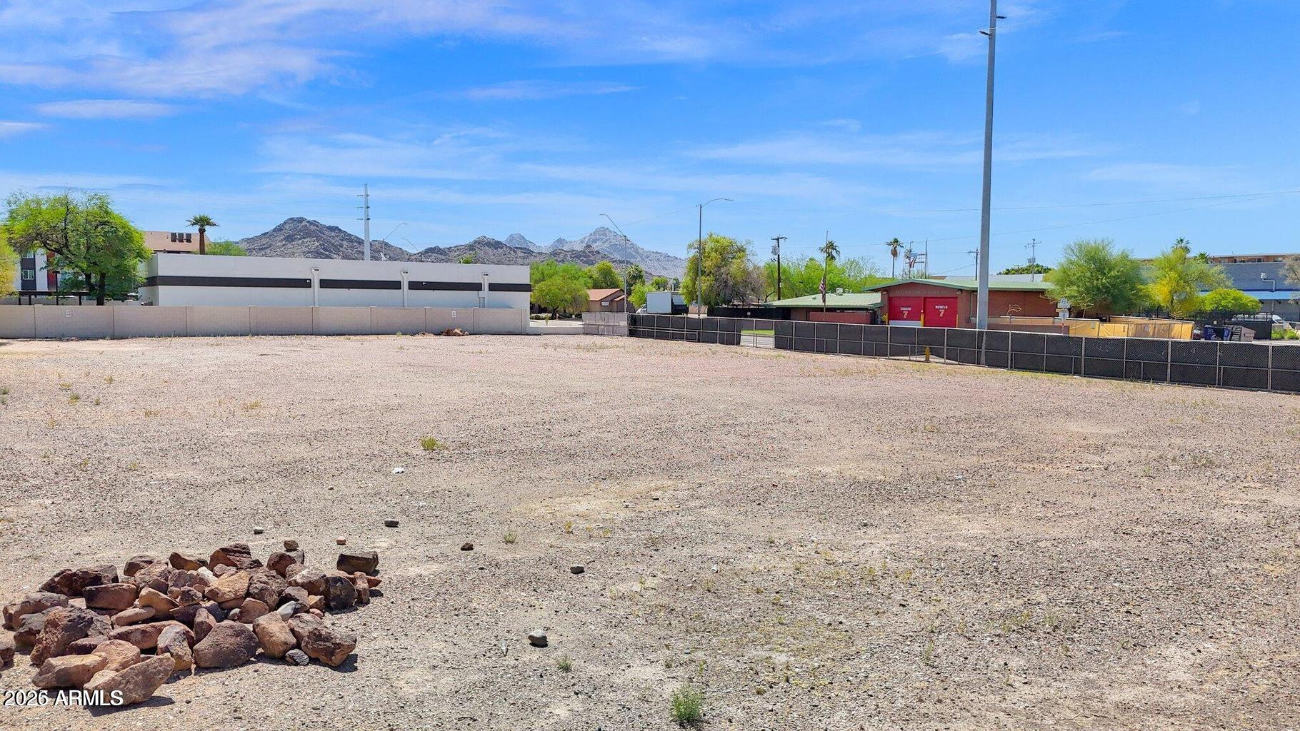 320 East Hatcher Road Phoenix, AZ 85020 - Photo 8 of 9