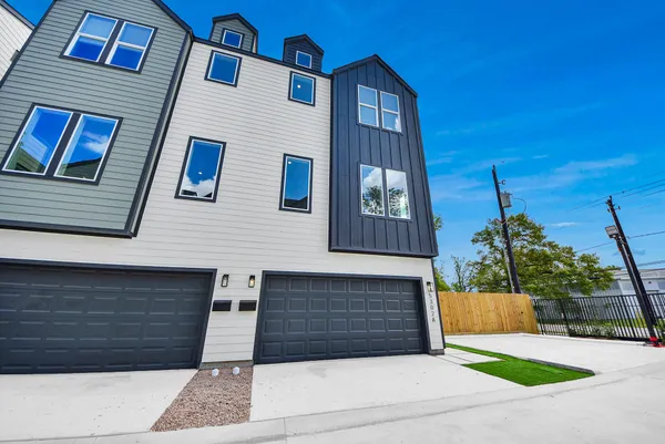 $2,440 | 5303 Kindred Garden Lane, Unit A, Houston, TX 77091