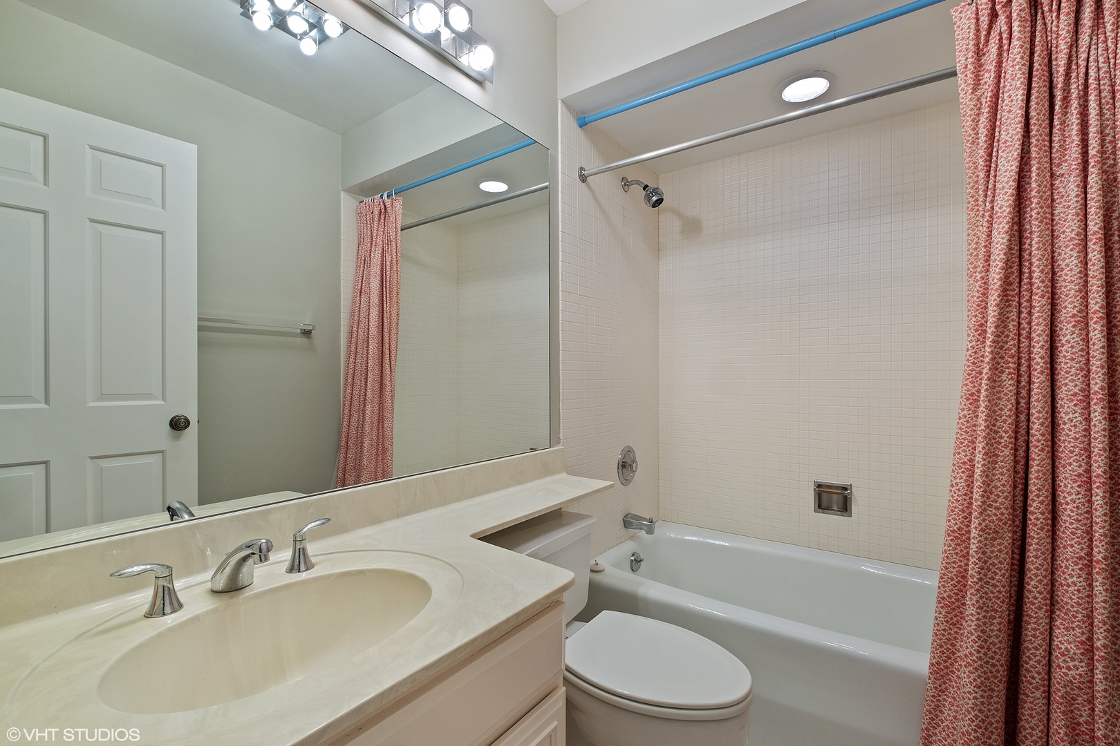 3833 Mission Hills Road, Unit 2B Northbrook, IL 60062 - Photo 17 of 24 a bathroom with a sink toilet and shower