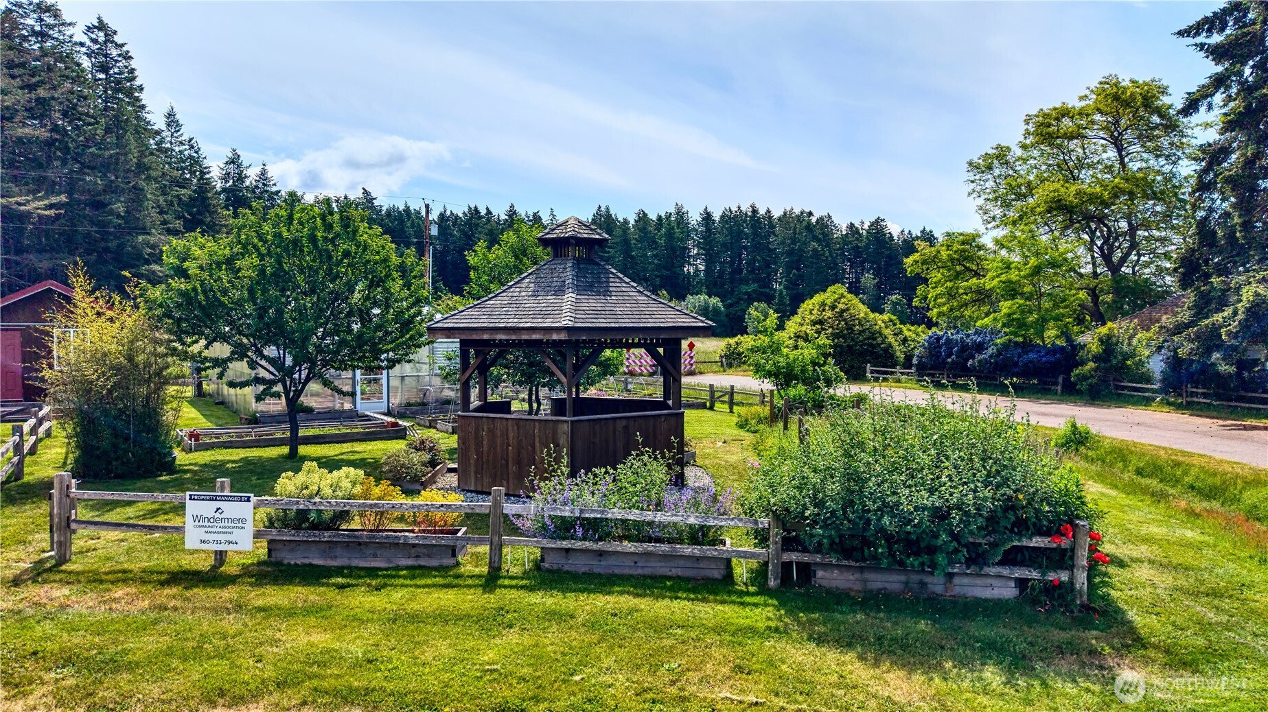 2193 Seabright Loop Point Roberts, WA 98281 - Photo 13 of 14