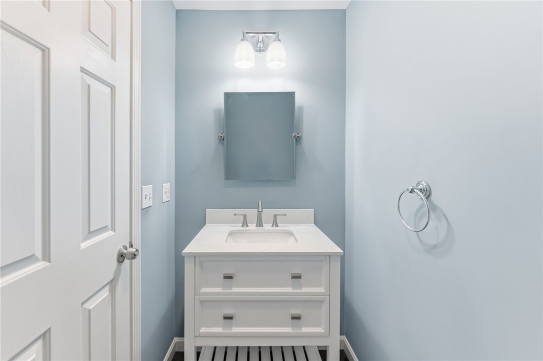 22 Cole Street Jamestown, RI 02835 - Photo 17 of 35