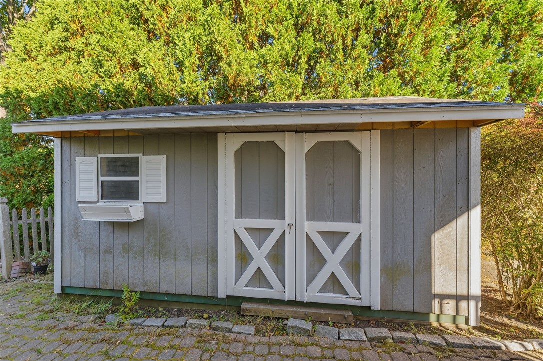 22 Cole Street Jamestown, RI 02835 - Photo 7 of 35