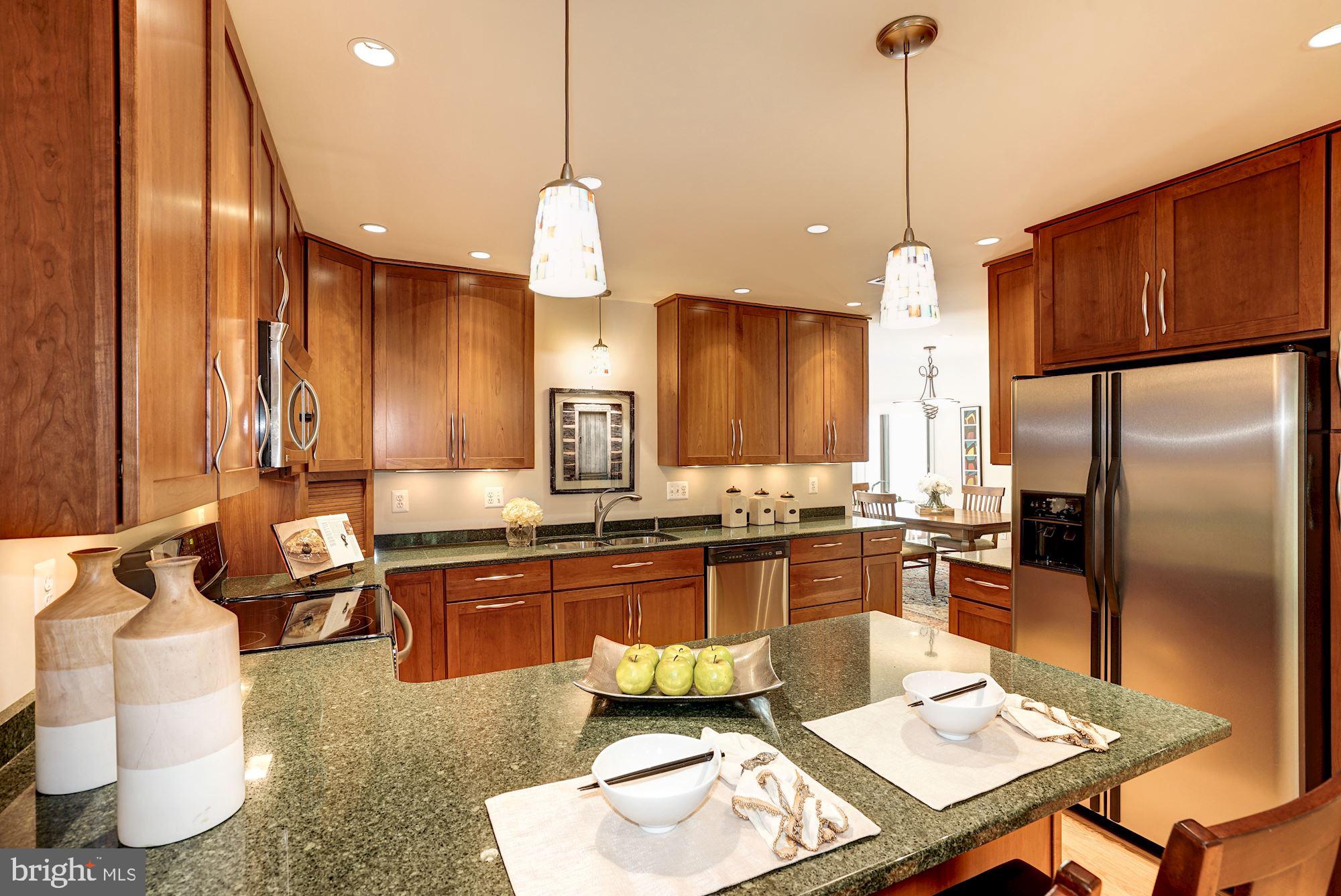 2429 Glade Bank Way Reston, VA 20191 - Photo 16 of 69