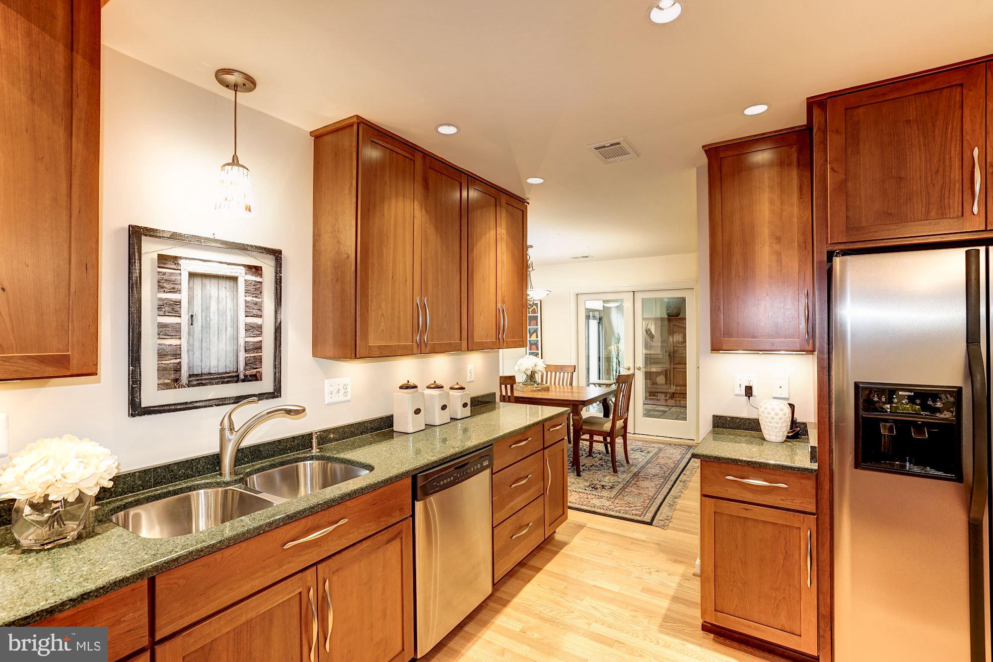 2429 Glade Bank Way Reston, VA 20191 - Photo 21 of 69