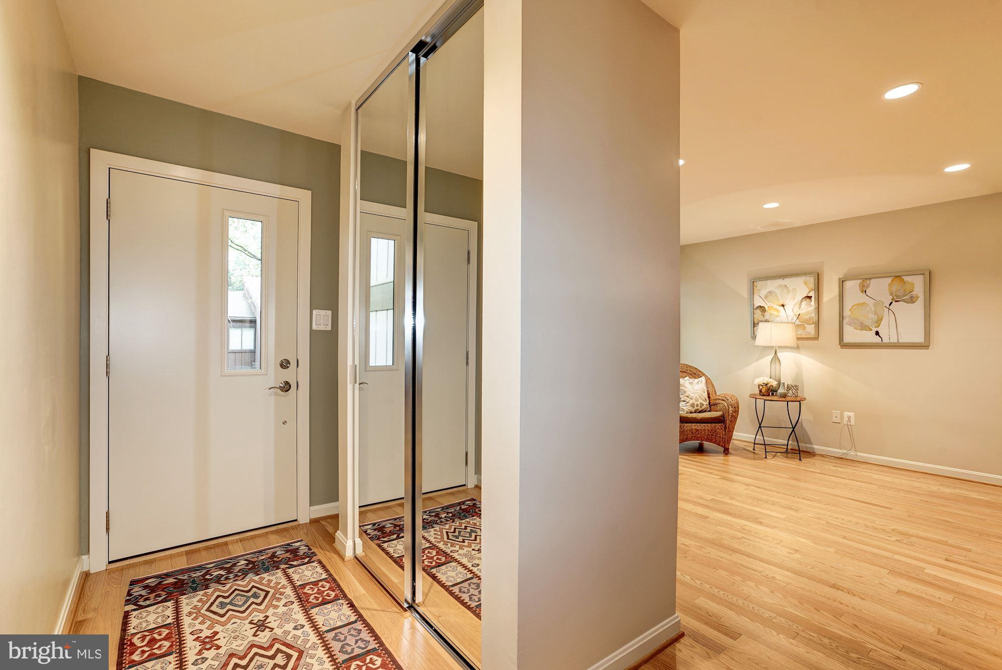 2429 Glade Bank Way Reston, VA 20191 - Photo 7 of 69