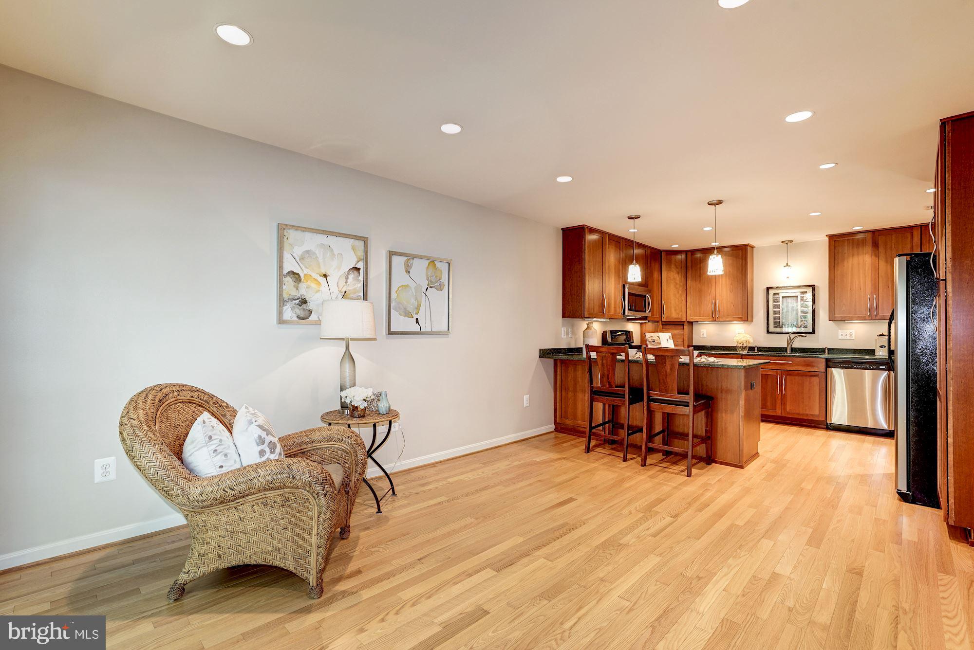 2429 Glade Bank Way Reston, VA 20191 - Photo 10 of 69