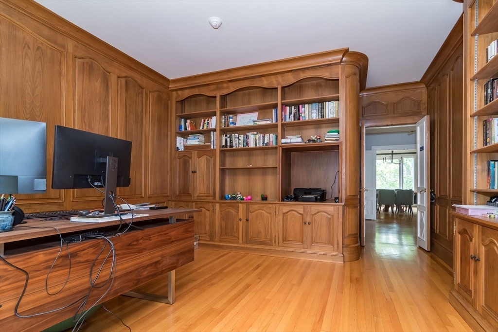 44 Rawson Road, Unit 2 Brookline, MA 02445 - Photo 9 of 29