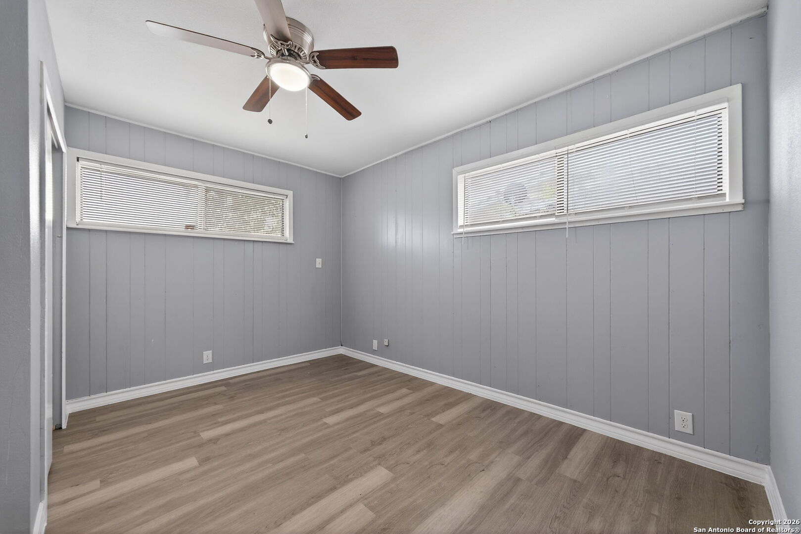 4531 Eisenhauer Road San Antonio, TX 78218 - Photo 19 of 32 a view of empty room with wooden floor