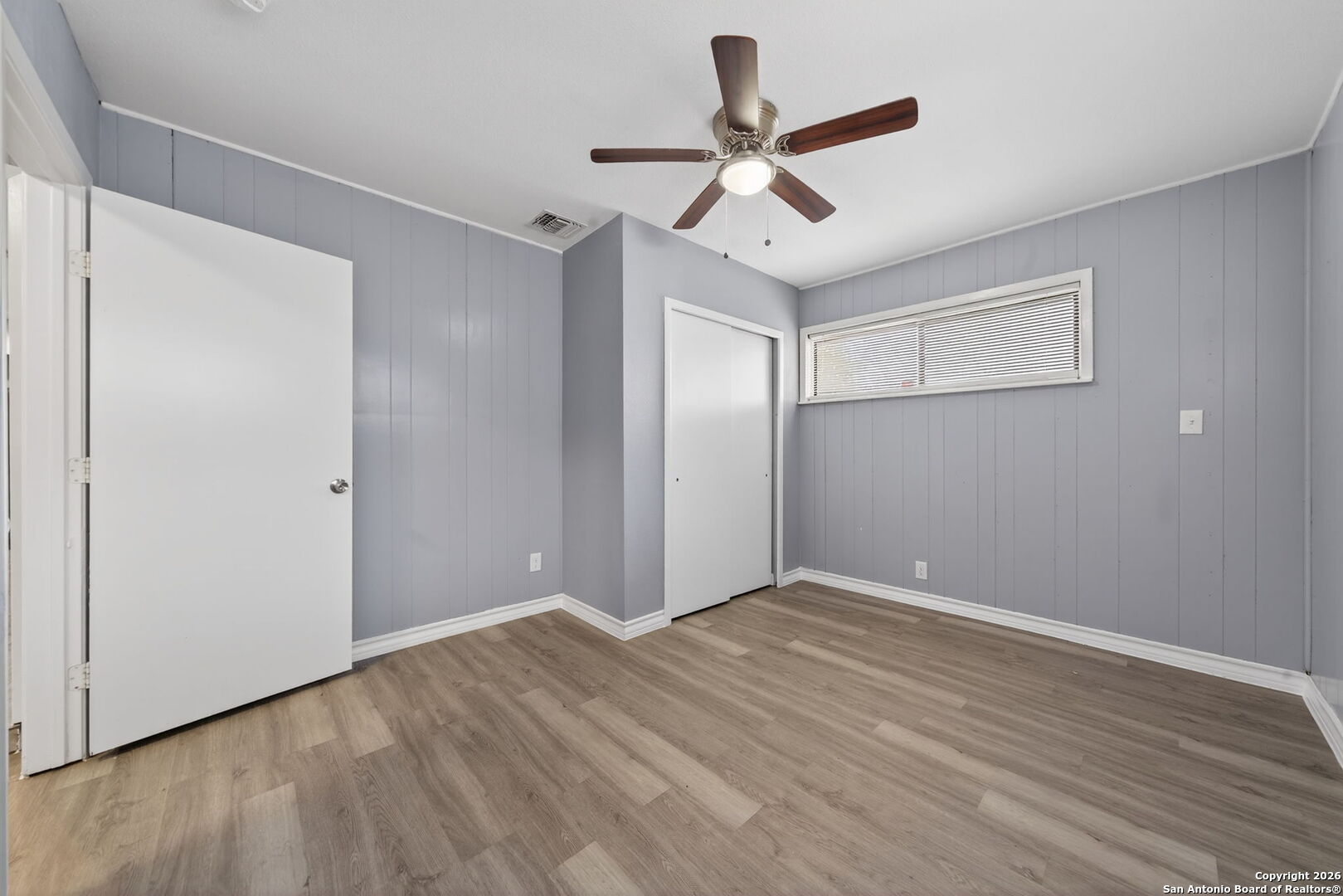 4531 Eisenhauer Road San Antonio, TX 78218 - Photo 20 of 32 a view of empty room with wooden floor