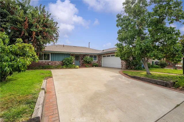 $900,000 | 562 East Allen Avenue, San Dimas, CA 91773