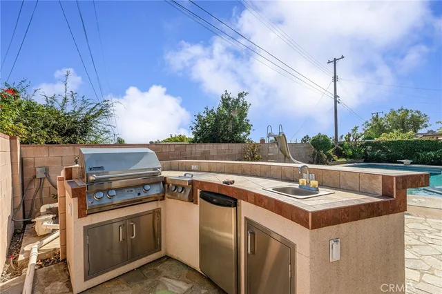 $900,000 | 562 East Allen Avenue, San Dimas, CA 91773