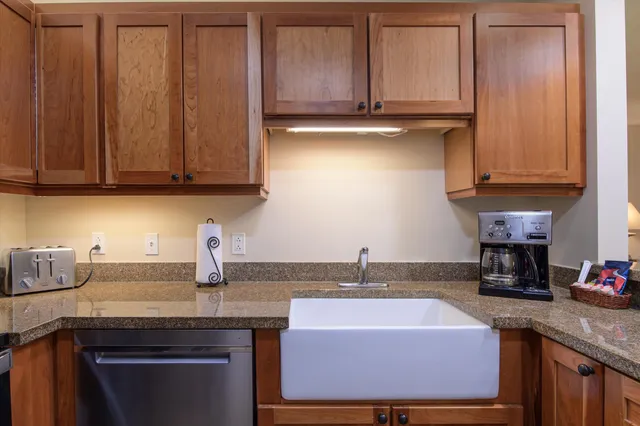 $102,000 | 617-619 Qtr I Adams House, Ludlow, VT 05149