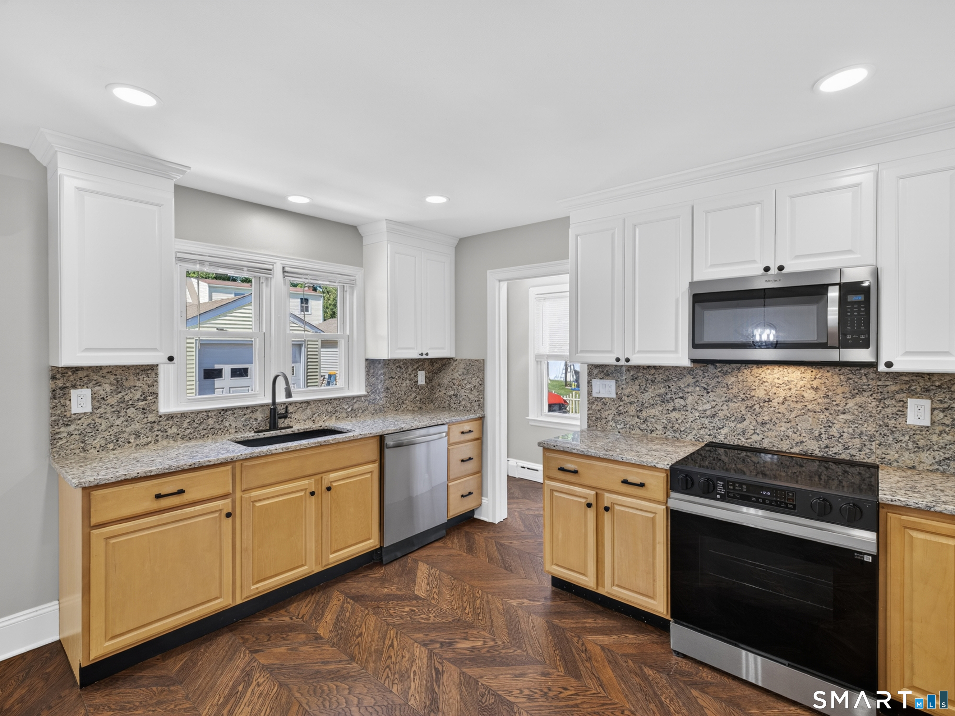 74 Nicholas Avenue Groton, CT 06340 - Photo 14 of 36