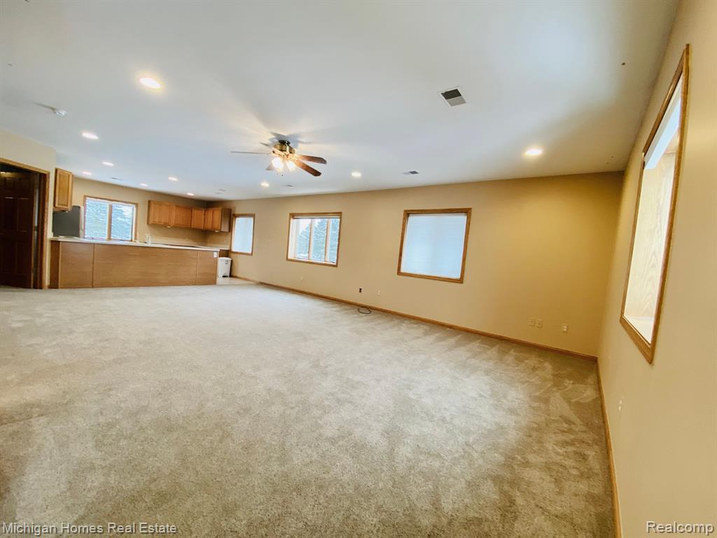 8209 Clyde Road, Unit 2 Fenton, MI 48430 - Photo 8 of 19