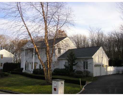 14 Basil Crossing Cranston, RI 02921 - Photo 1 of 8 Exterior Front.