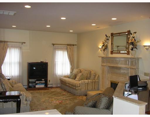 14 Basil Crossing Cranston, RI 02921 - Photo 4 of 8 Living Room.