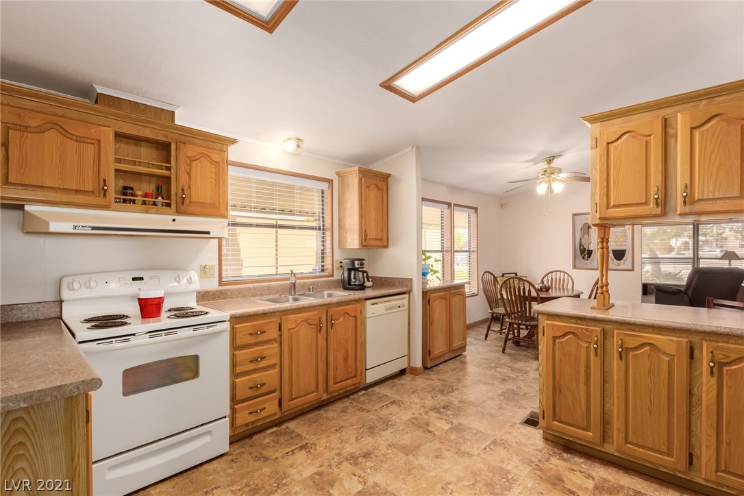 2006 Roberts Road Henderson, NV 89002 - Photo 21 of 39 Gallery Image 21