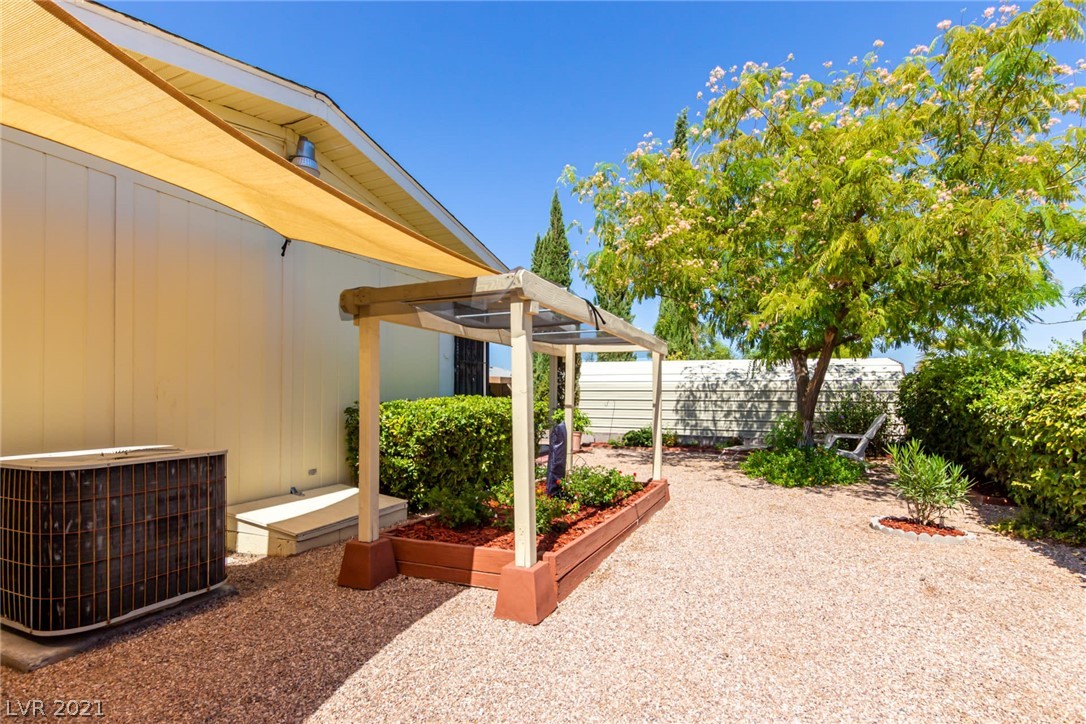 2006 Roberts Road Henderson, NV 89002 - Photo 34 of 39 Gallery Image 34