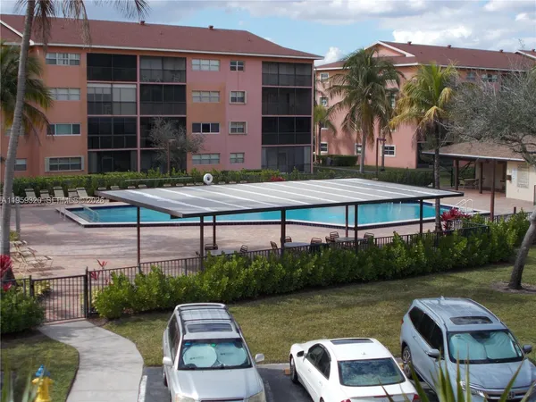 $2,200 | 701 Southwest 141st Avenue, Unit 110R, Pembroke Pines, FL 33027