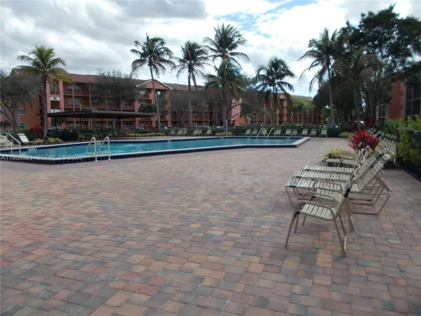 $2,200 | 701 Southwest 141st Avenue, Unit 110R, Pembroke Pines, FL 33027
