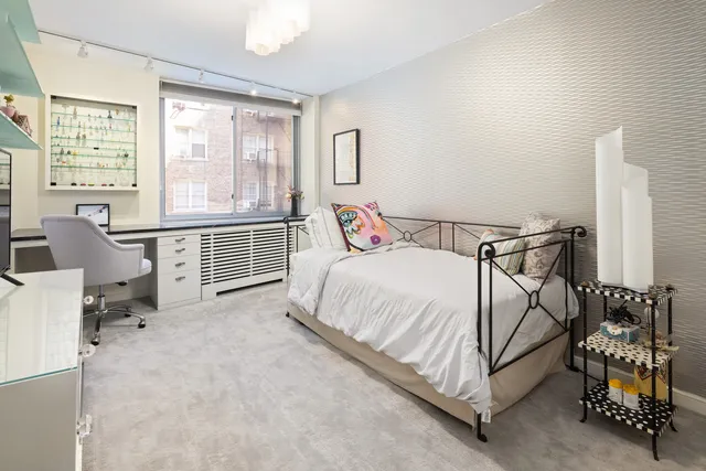 $1,995,000 | 525 East 80th Street, Unit 3A | Upper East Side