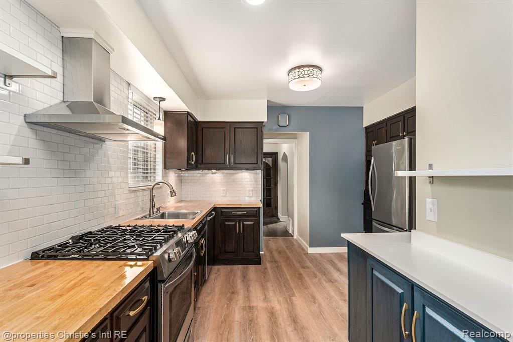 302 Moran Road Grosse Pointe Farms, MI 48236 - Photo 8 of 38