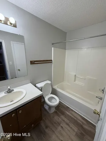 $825 | 1207 East Fire Tower Road, Unit C, Greenville, NC 27858