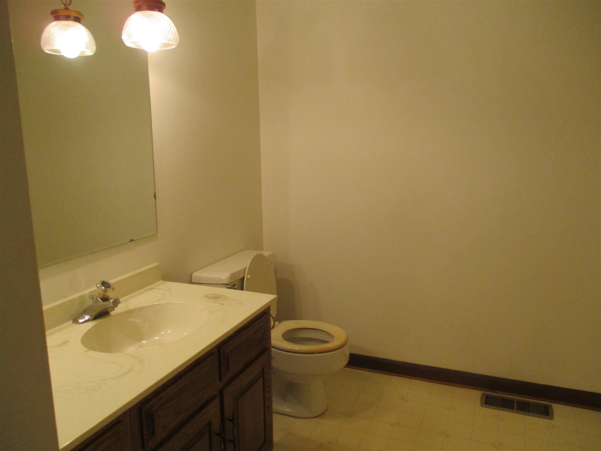 1581 Winchester Road Decatur, IN 46733 - Photo 12 of 19